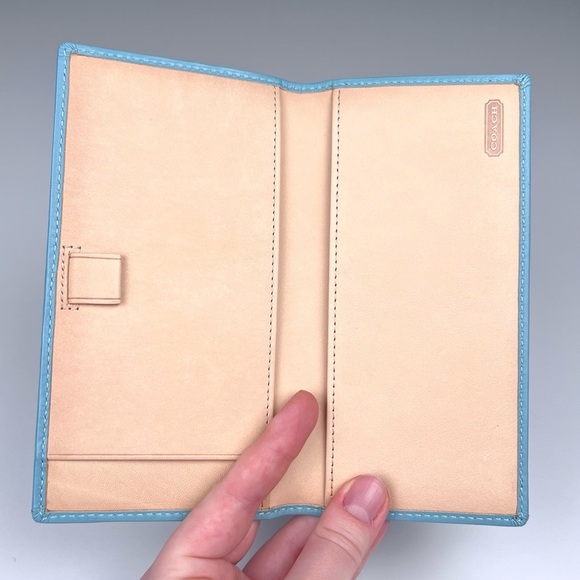 NWOT Coach Baby Blue Wallet - Picture 4 of 4